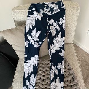 Navy and White Floral Yoga Leggings